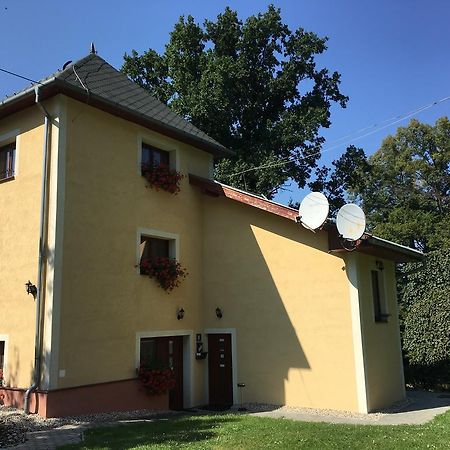 Penzion Pri Kastieli Zaturcie 马汀 外观 照片